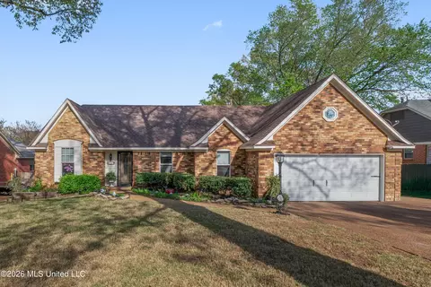 6760 Southern Pine Dr, Southaven, MS 38671