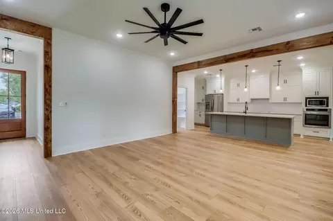 Living - 5586 E Diamondhead Dr, Diamondhead, MS 39525 photo 3 of 6