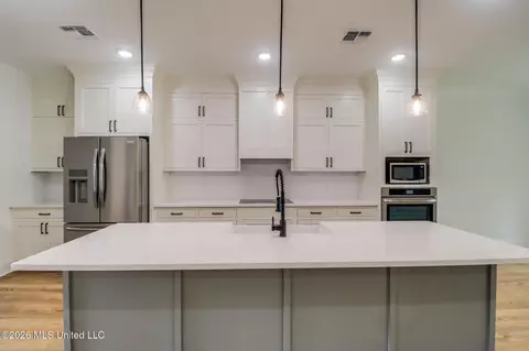 Kitchen - 5586 E Diamondhead Dr, Diamondhead, MS 39525 photo 1 of 1