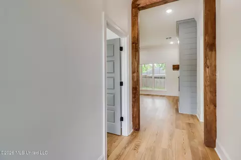 Entry Way - 5586 E Diamondhead Dr, Diamondhead, MS 39525 photo 2 of 3