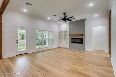 Living - 5586 E Diamondhead Dr, Diamondhead, MS 39525 photo 5 of 6