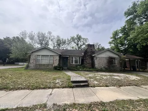 2531 Bryn Mawr Ave, Biloxi, MS 39531