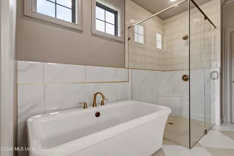 Bath - 5381 Grayson Way, Hernando, MS 38632 photo 7 of 7