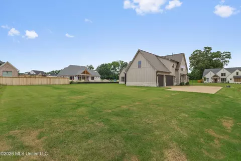 Exterior - 5381 Grayson Way, Hernando, MS 38632 photo 6 of 8