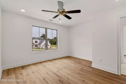 Bedroom - 5381 Grayson Way, Hernando, MS 38632 photo 3 of 3