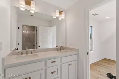 Bath - 5381 Grayson Way, Hernando, MS 38632 photo 5 of 7