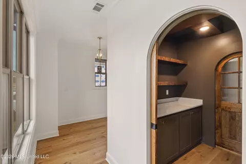 Entry Way - 5381 Grayson Way, Hernando, MS 38632 photo 3 of 7