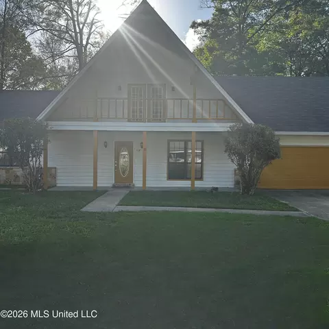 124 Cedar Dr, Columbus, MS 39705
