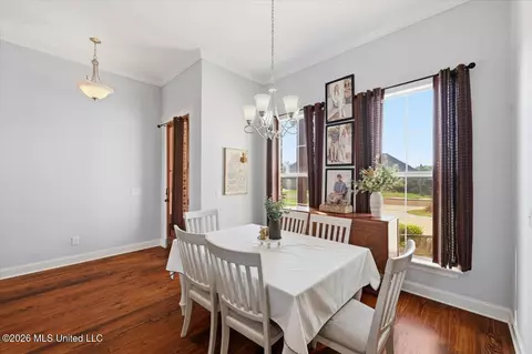 Dining - 208 Buttonwood Ln, Canton, MS 39046 photo 1 of 2