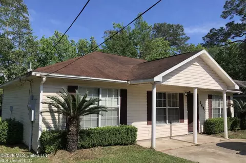 1506 Woodward Ave, Gulfport, MS 39501