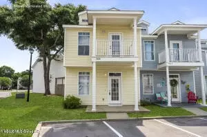 1180 Century Oaks Dr #B, Gulfport, MS 39507
