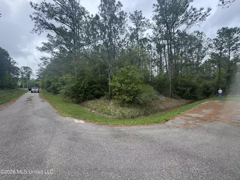 1012 Monroe Street, Waveland, MS 39576