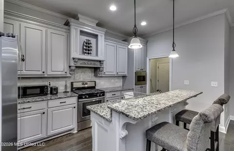 Kitchen - 130 Grace Dr, Flowood, MS 39232 photo 1 of 5