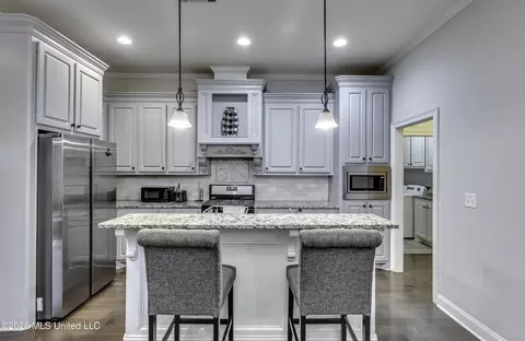 Kitchen - 130 Grace Dr, Flowood, MS 39232 photo 5 of 5