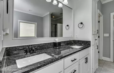 Bath - 130 Grace Dr, Flowood, MS 39232 photo 3 of 9