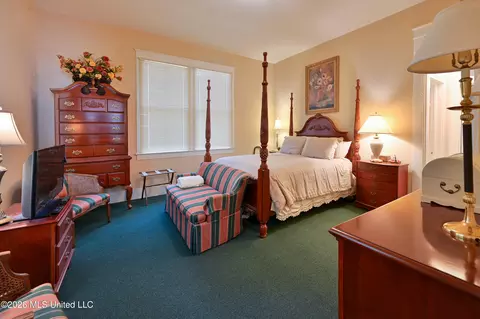 Bedroom - 1112 Main St, Natchez, MS 39120 photo 3 of 3