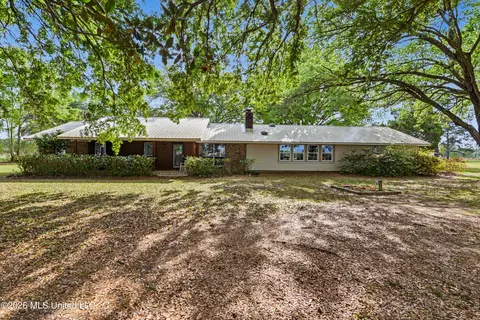 152 I J Williams Rd, Lucedale, MS 39452