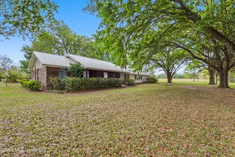 Exterior - 152 I J Williams Rd, Lucedale, MS 39452 photo 1 of 5