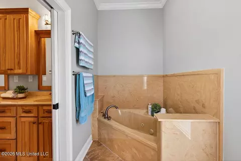 Bath - 138 Hanakealoha Pl, Diamondhead, MS 39525 photo 2 of 5
