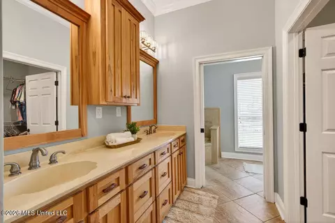 Bath - 138 Hanakealoha Pl, Diamondhead, MS 39525 photo 1 of 5
