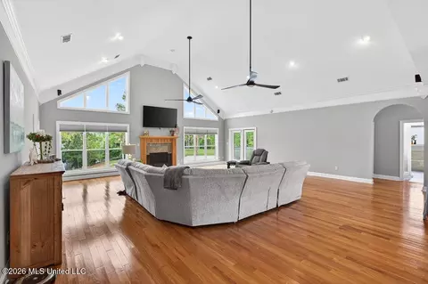 Living - 138 Hanakealoha Pl, Diamondhead, MS 39525 photo 1 of 1