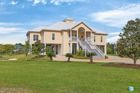 138 Hanakealoha Pl, Diamondhead, MS 39525
