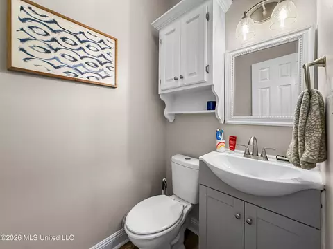 Bath - 430 Hemlock Dr, Flowood, MS 39232 photo 4 of 7