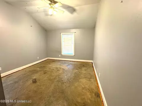 Bedroom - 1038 Deerfield Rd, Summit, MS 39666 photo 2 of 3