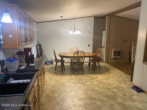 Dining - 869 Pine Tree Dr, Senatobia, MS 38668 photo 2 of 2