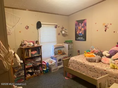 Bedroom - 869 Pine Tree Dr, Senatobia, MS 38668 photo 1 of 7