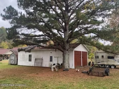 Exterior - 869 Pine Tree Dr, Senatobia, MS 38668 photo 7 of 7