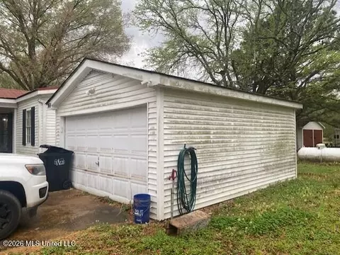 Other - 869 Pine Tree Dr, Senatobia, MS 38668 photo 4 of 15