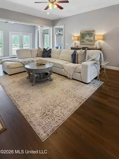 Living - 111 Eastpointe Cir, Madison, MS 39110 photo 1 of 2