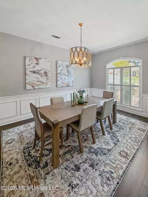 Dining - 111 Eastpointe Cir, Madison, MS 39110 photo 1 of 2