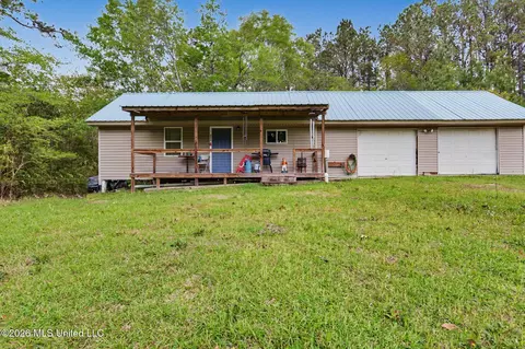 20499 Twin Lakes Dr, Saucier, MS 39574