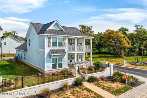2508 Beach Blvd, Biloxi, MS 39531