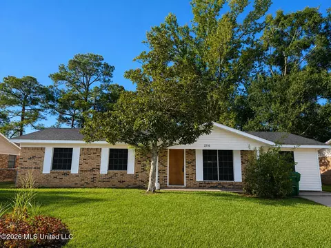 2710 E Angela Cir, Gulfport, MS 39503