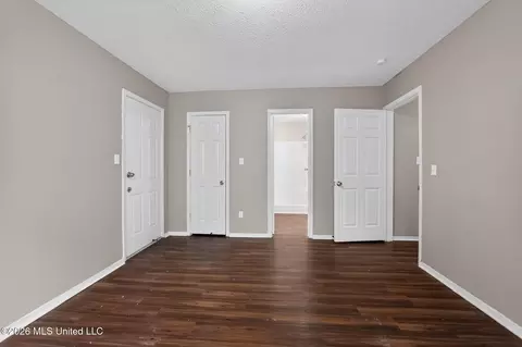 Bedroom - 5528 Tiki Ln, Jackson, MS 39212 photo 2 of 6