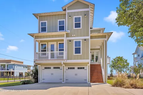 119 Jefferson Davis Ave, Biloxi, MS 39530