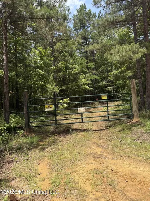 County Road 180, New Albany, MS 38652