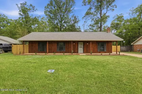 351 Scarbrough St, Richland, MS 39218