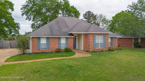 300 Peachtree St, Brandon, MS 39042