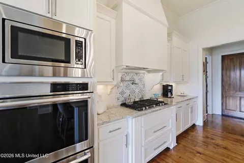 Kitchen - 316 Culleys Stand, Madison, MS 39110 photo 6 of 8