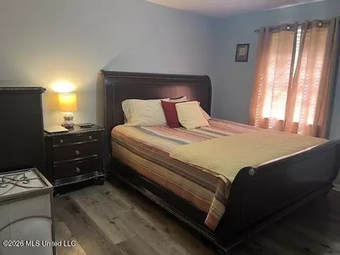 Bedroom - 100 Brookfield Dr, Natchez, MS 39120 photo 1 of 5