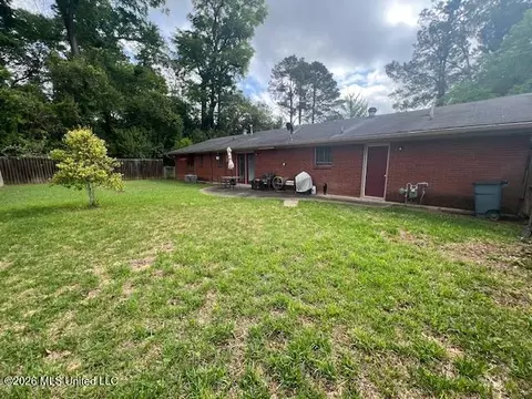 Exterior - 100 Brookfield Dr, Natchez, MS 39120 photo 1 of 2