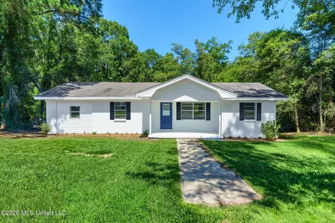 2432 Monroe Rd, Moselle, MS 39459