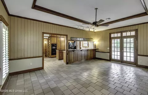 Living - 210 Sandpiper Rd, Brandon, MS 39047 photo 2 of 2