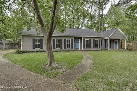 210 Sandpiper Rd, Brandon, MS 39047