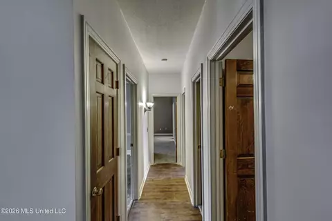 Entry Way - 210 Sandpiper Rd, Brandon, MS 39047 photo 2 of 2