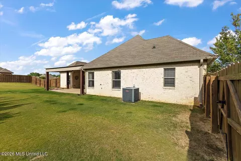 Exterior - 169 Falls Xing, Madison, MS 39110 photo 4 of 7